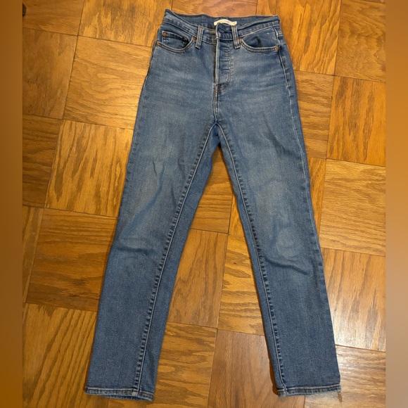 Levi’s Wedgie Straight - Picture 6 of 7